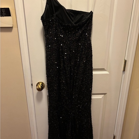 Elegant Black Sequin Evening Dress Thigh slit & Train Size Medium BNWOT - Picture 6 of 11